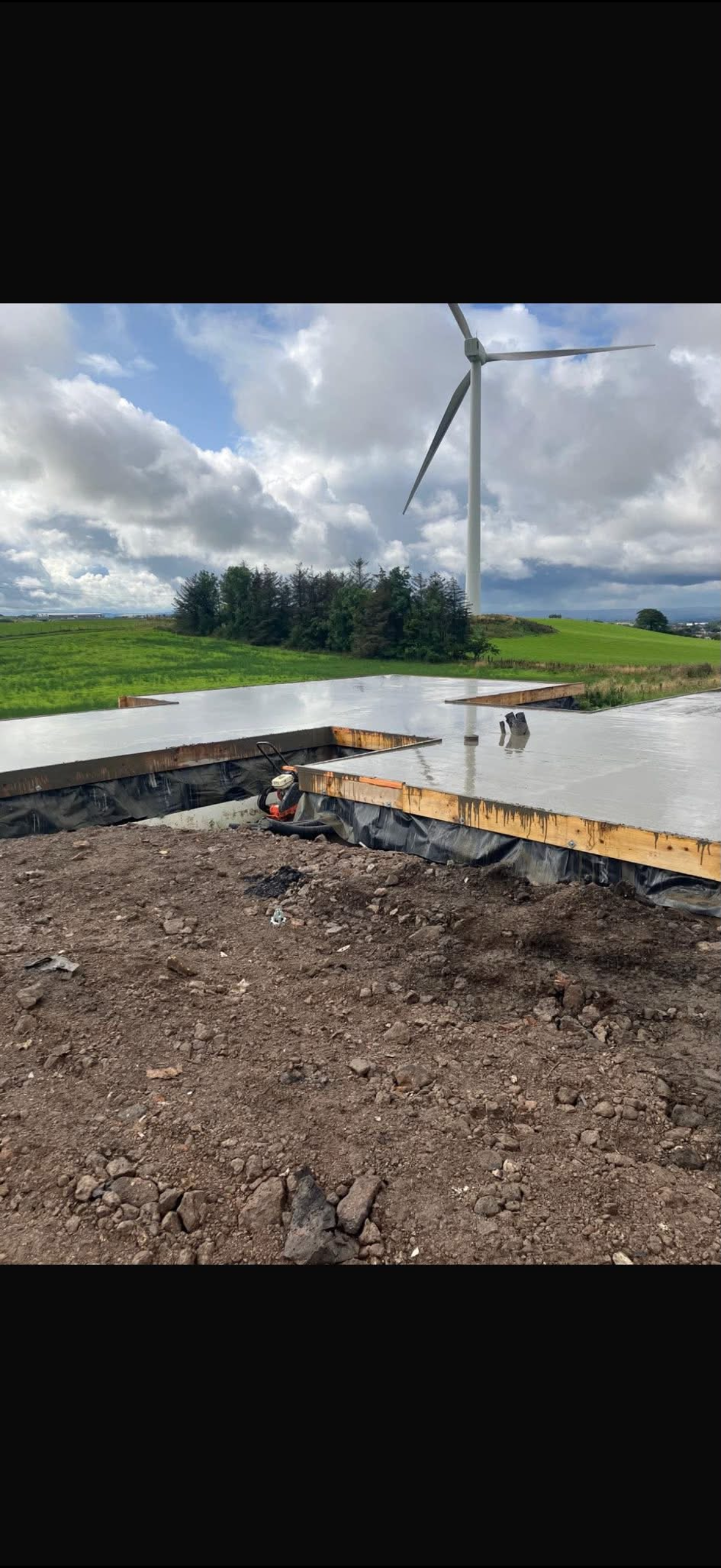 Concrete floor slab construction